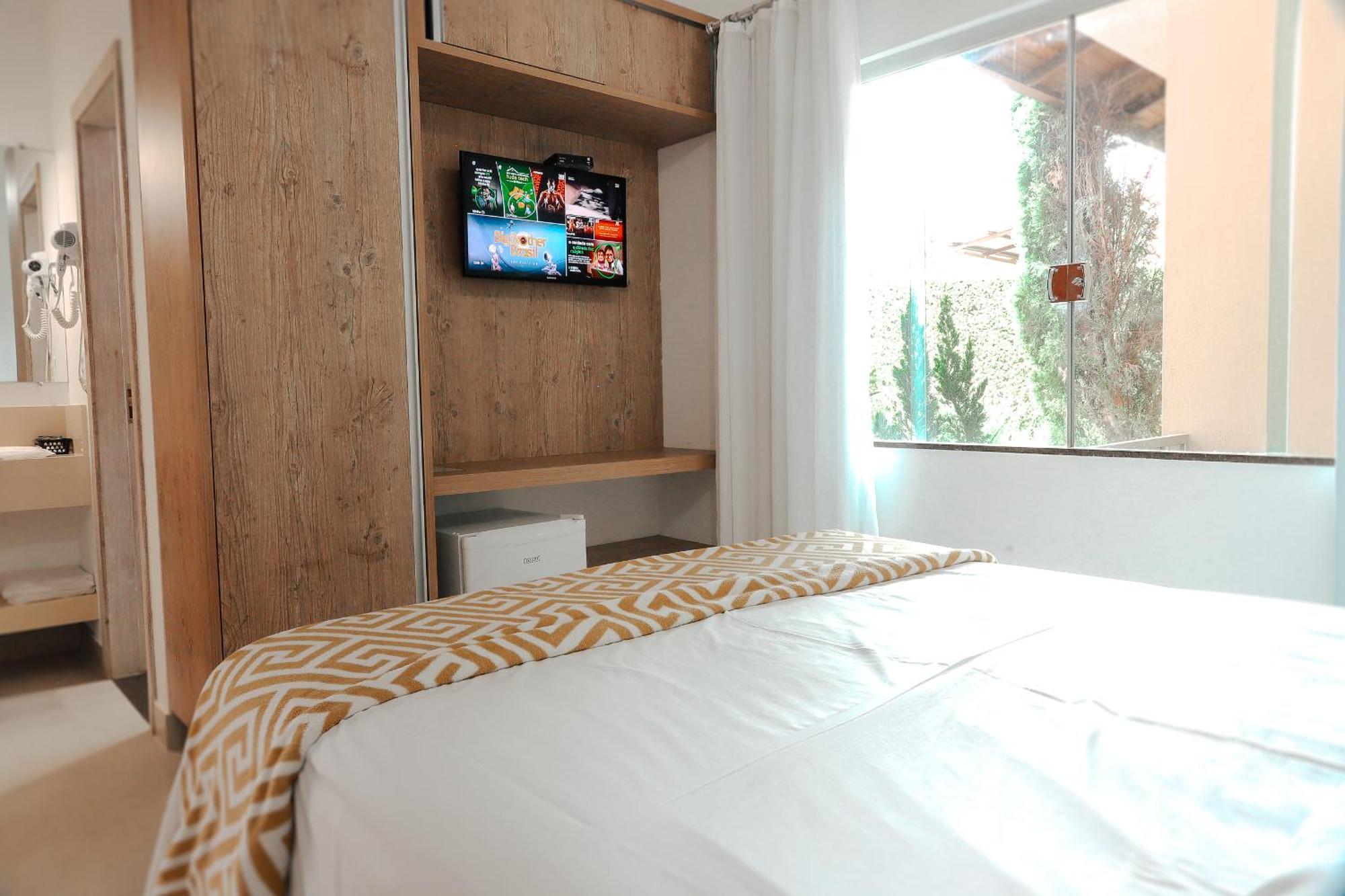 Pousada Kanto Suites & Spa Capitólio Esterno foto